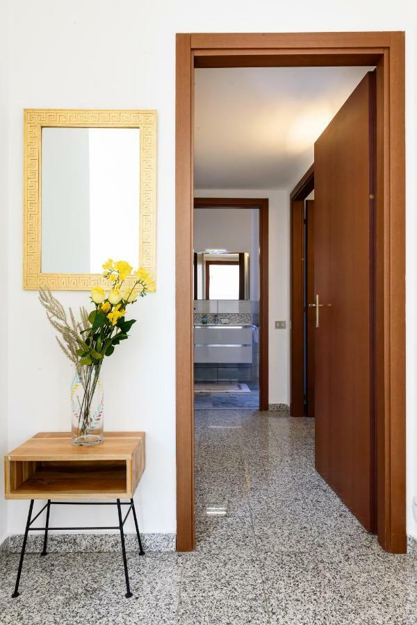 Lora Apartment, Free Private Parking Côme